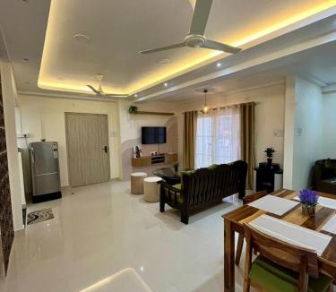 Sualkuchi Apartment | The Siam Villa - Pastel Cove