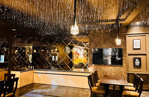 Indore Hotel | The Sky Imperial Sethji Ni Wadi