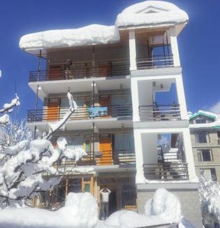 Burwa House | The Snow Rock