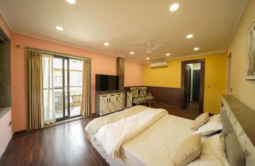 Bullawala Villa | The Sundowner Bungalow With Pool Jacuzzi In Dehradun