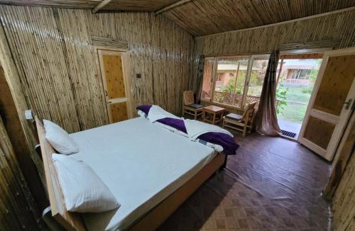 Hunder Hotel | The Sylvan Hut