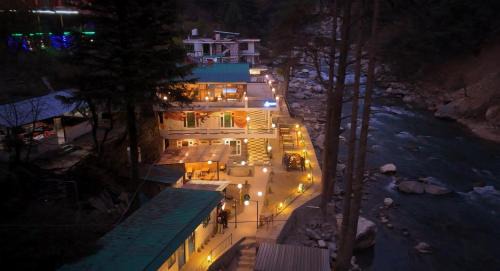 Kasol Hostel | The Trippy Tribe Riverside Hostel Kasol