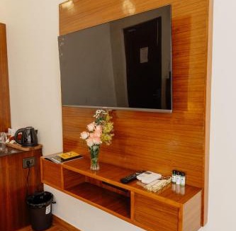 Garjia Hotel | The Twelve Petals by Parvati Inn