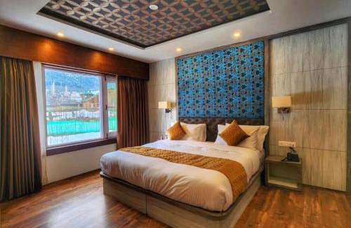 Pahalgam Hotel | The Walnut Creek Pahalgam