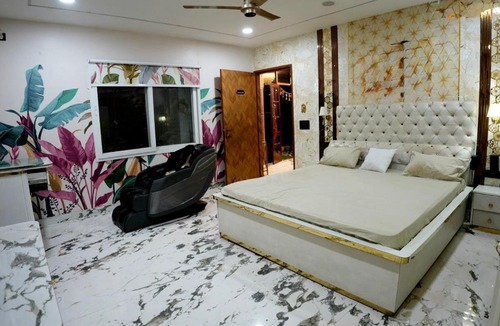 Noida Villa | The White Lilly