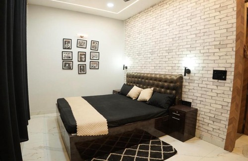 Noida Villa | The White Lilly
