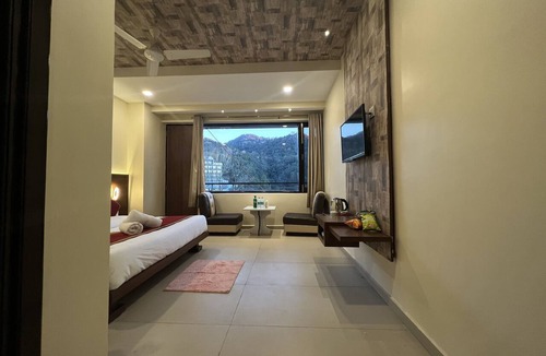 Banikhet Hotel | The White Orchid Dalhousie