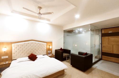 Phagwara Hotel | THE WHITE PREMIUM HOTEL - Smart Rooms By Organica Group