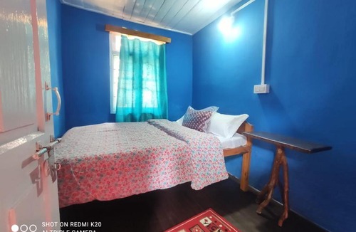 Kurseong House | Theeng's Homestay(MIRIK)