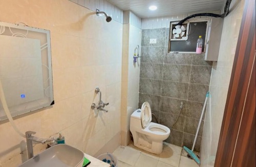 Ghaziabad Apartment | Theprivestay