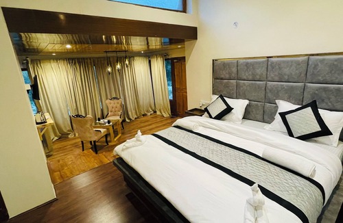 Leh Resort | Thiksey Monastery 5km, Shanti Stupa 7km from the property