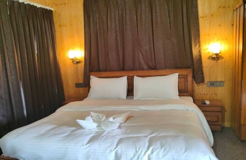 Hoshiarpur Hotel | Thorn Kitchen &Hideaways