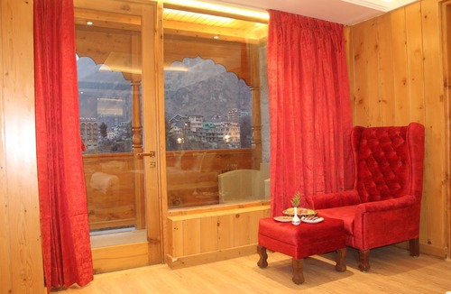 Manali Resort | Tiaraa Hotels & Resorts - A Luxury Resort Manali