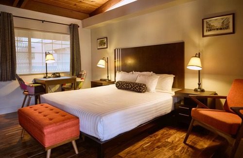 Downtown Eugene Hotel | Timbers Inn