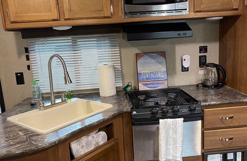Bear House | Tiny Home Tranquil Oasis