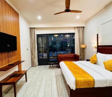 Banjar Apartment | Tiraya Luxury Riverside Hotel & Café