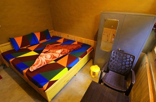 Banjar House | TIRTHAN HILL TOP Standard Room A