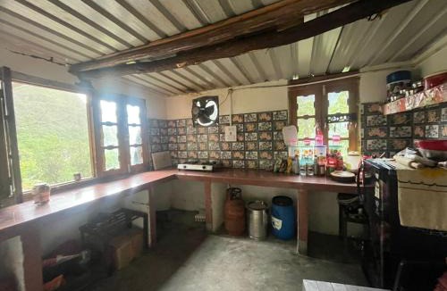Banjar House | Tirthan Hilltop Home Stay