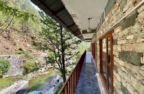Banjar House | Tirthan river and wildlife cottage