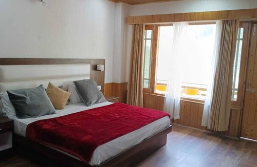 Banjar Hotel | Tirthan Villa Resort