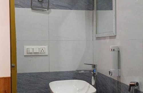 Banjar Hotel | Tirthan Villa Resort