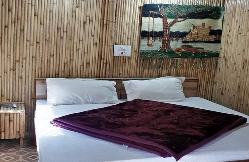 Banjar Hotel | Tirthan Village Huts