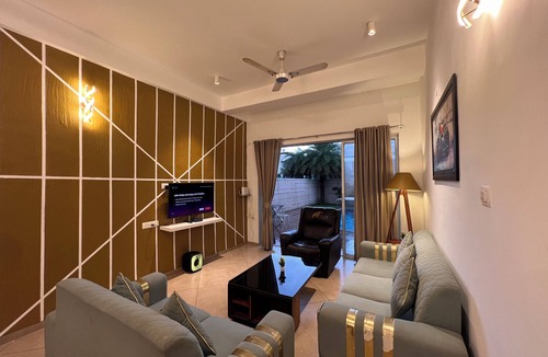 Devghar Villa | Touchwood 4 BHK With Pvt Pool By Stellar Stays