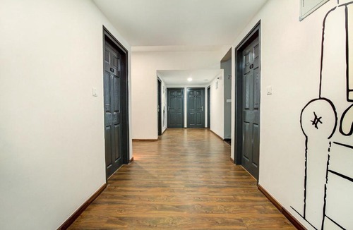 Chittaranjan Hotel | Townhouse CR Park Near Lotus Temple
