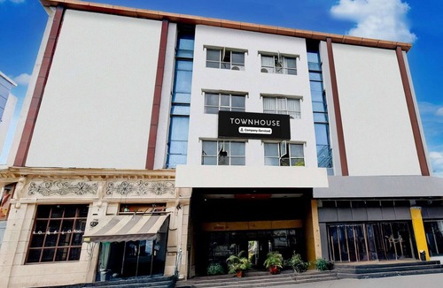 Himayatnagar House | Townhouse Narayanaguda Metro Station