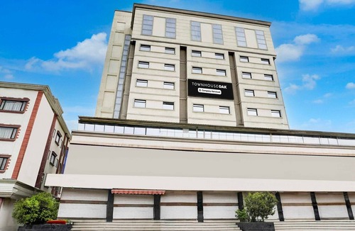 Anand House | Townhouse Oak Anand Ganesh Circle