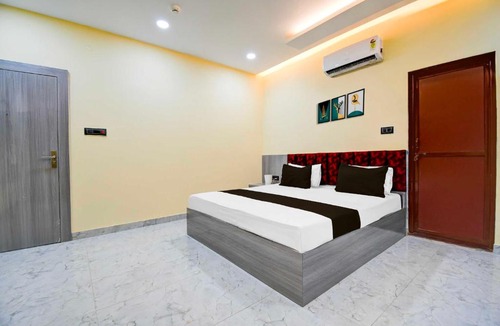Gorakhpur Hotel | Townhouse Oak Gorakhpur Bharat Mata Mandir