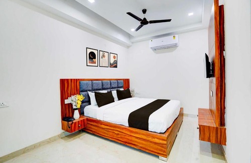 Noida Hotel | Townhouse Oak Noida Sector 83 Metro Station