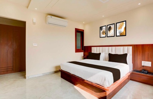Basai Hotel | Townhouse Oak Taj Nagri Phase 2