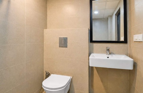 Paldi Hotel | Townhouse Paldi Bus Terminal Ahmedabad