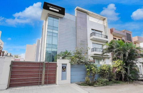 Noida House | Townhouse Sector 51 Noida