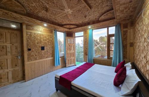 Fagu House | Traditional Pahadi 4 BR Villa Amazing Valley View