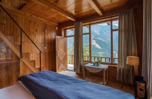Banjar Apartment | Tragopan Chalet's - Cedar Cottage with attic & balcony