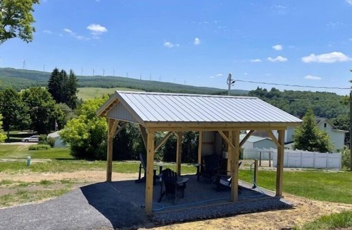 Meyersdale House | Trailside Tiny Home Retreat - Steps from GAP Trail