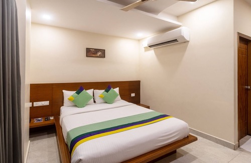 Bengaluru Hotel | Treebo Anjani Fortune Suites