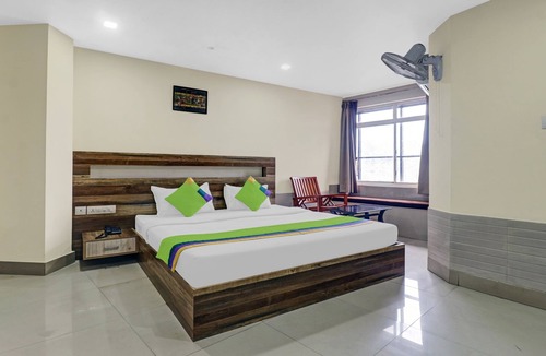 Kozhikode Hotel | Treebo Darwesh Residency - 500m from Railway Station