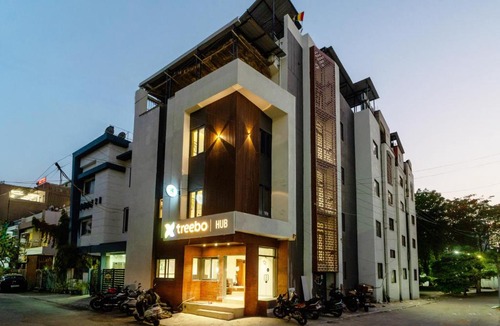 Indore Hotel | Treebo Hub