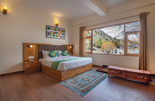 Keylong Hotel | Treebo Melag Jispa with Mountain View