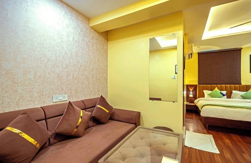 Patna Hotel | Treebo Taj Square
