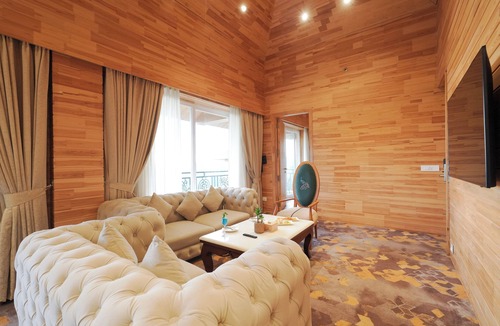 Kasauli Hotel | Treetop by Eight Continents Royalpine HP