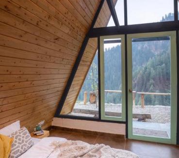 Jibhi House | Tri peak Cottage