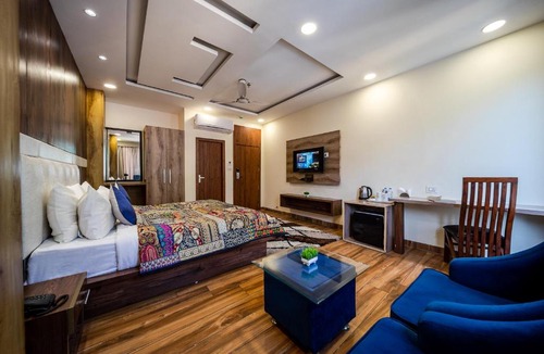 Bhagsu Nag Hotel | Tripli Hotels Shivaay