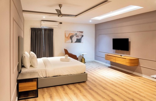 Gachibowli Hotel | Trunk and Trolley Gachibowli Hyderabad