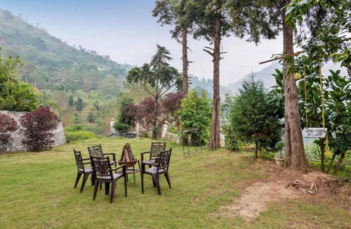 Bhimtal Villa | UK 04 5BR Retreat Villa, Bhimtal