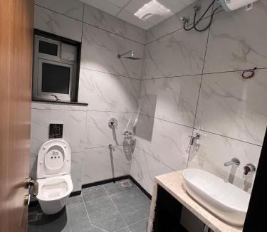 Jubilee Hills Apartment | Ultra Spacious 2BHK apartment with all amenities