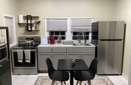 Upper Darby House | Upper Darby Studio Apartment w/WiFi, AC and a Private Deck.